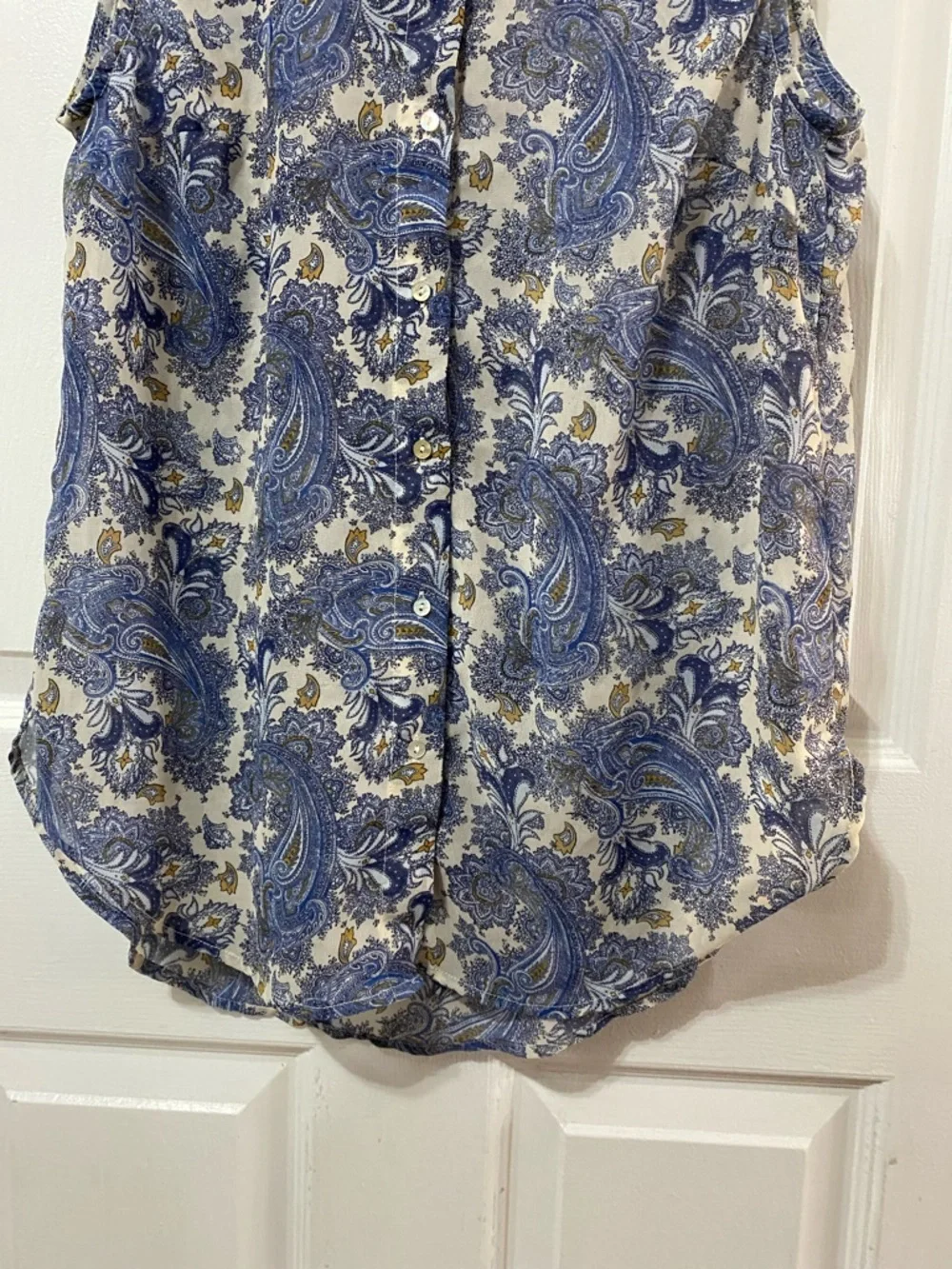 H&M Blue Paisley Sleeveless Chiffon Blouse - EUC - Size 8 - Picture 6 of 7